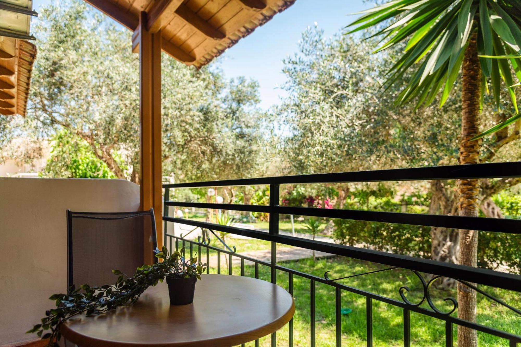 Kalypso Studio Resorts Kávos Екстериор снимка