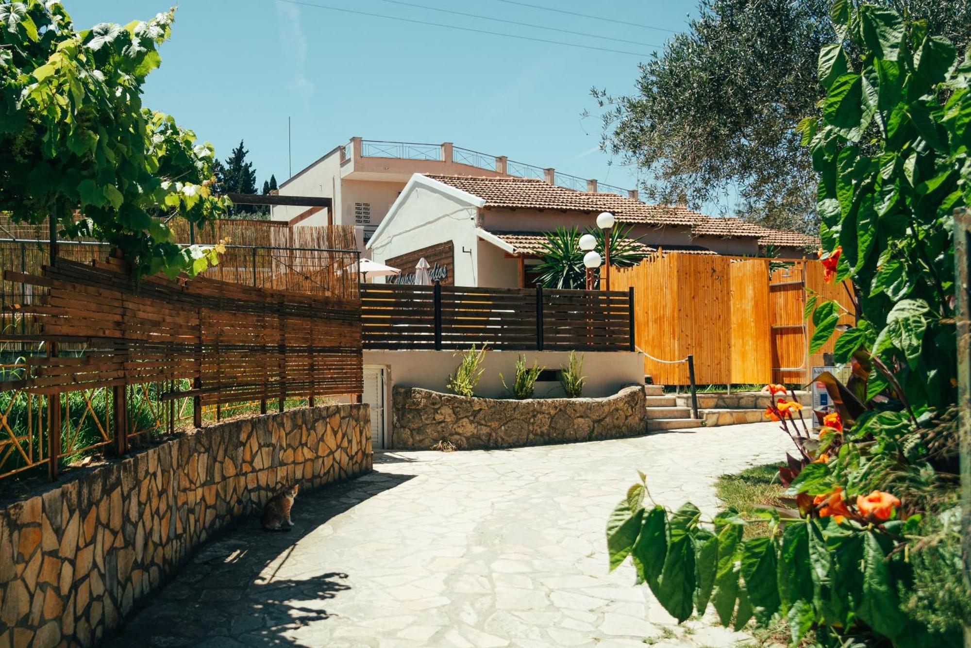 Kalypso Studio Resorts Kávos Екстериор снимка