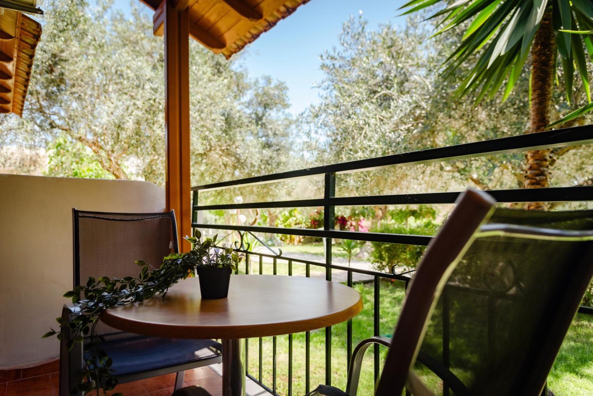 Kalypso Studio Resorts Kávos Екстериор снимка